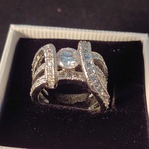 NWOT Gorgeous CZ cocktail ring